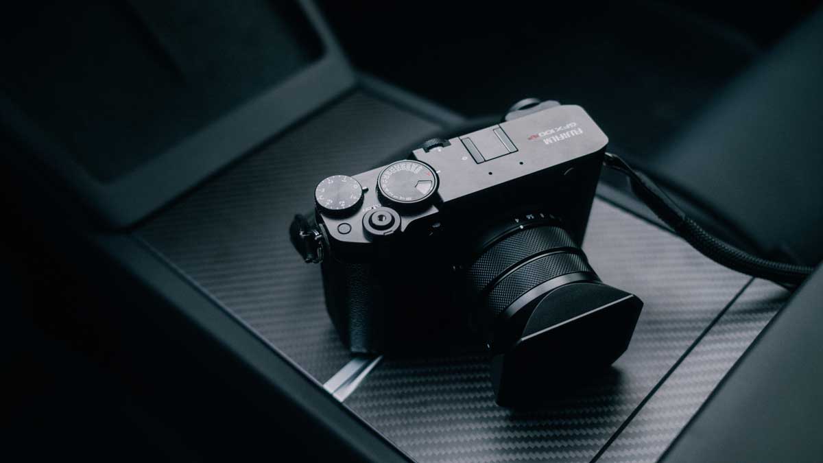 Beauty shot of the Fujifilm GFX100RF Rangerfinder